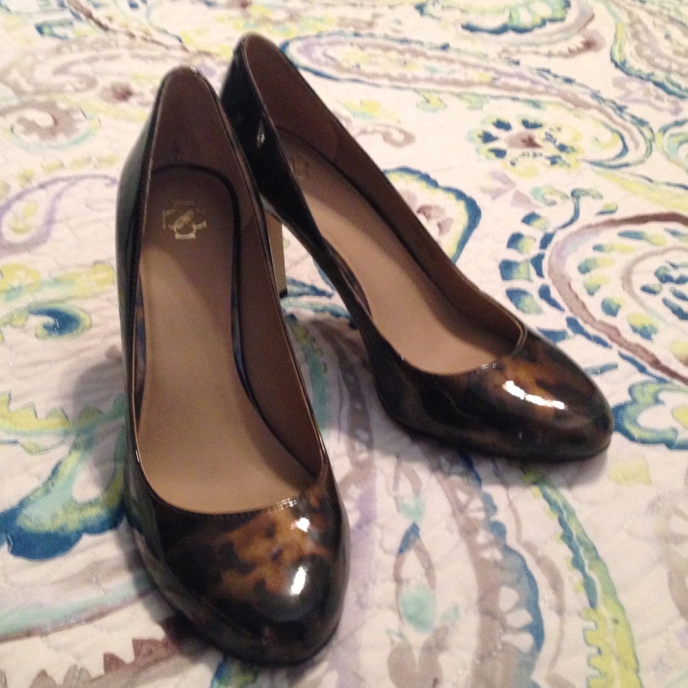 Ann Taylor Patent Pumps